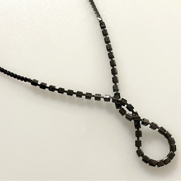 Vintage Iridescent Rhinestone Gunmetal Serpentine Chain Necklace - Picture 10 of 16